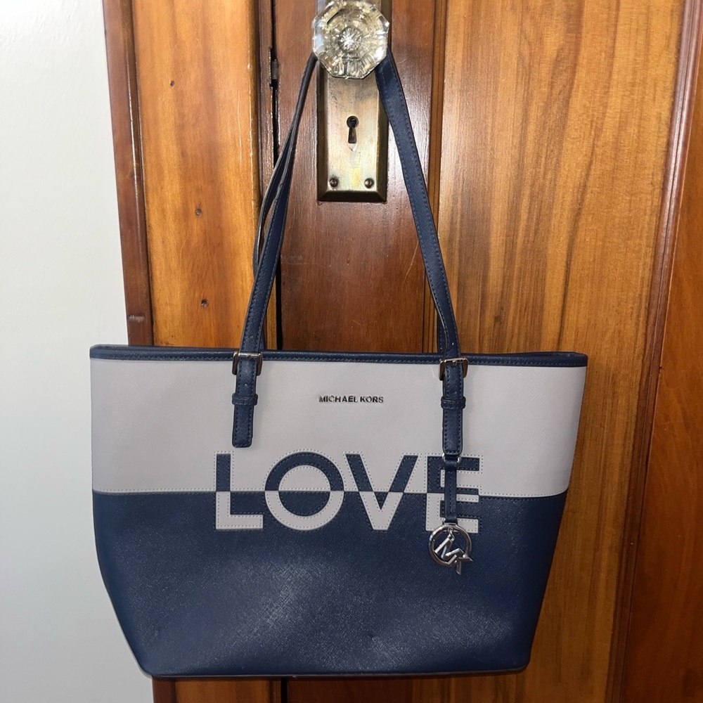 Michael Kors Love Tote